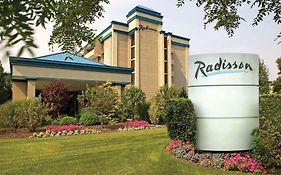 Radisson Hotel Long Island